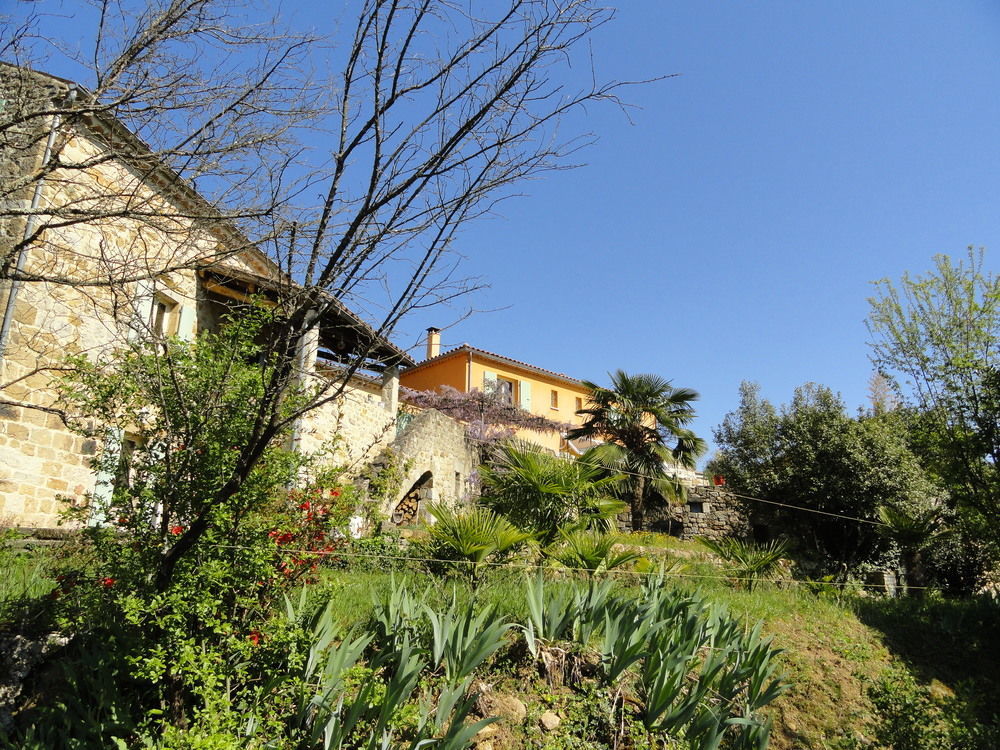 Chambre D'Hotes Au Creux Du Chambon Joyeuse Exterior photo